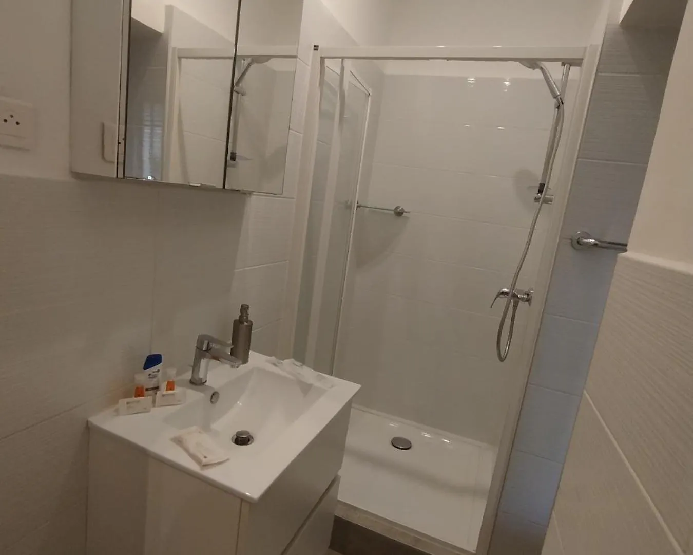 Appartement 2 Pieces Renover Nice 0*,  Francie